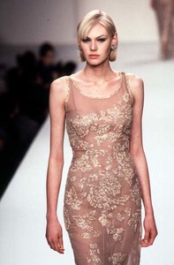 oscar de la renta ss 1997 (23).jpg