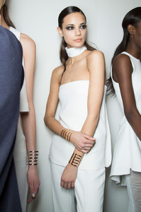 Cushnie+et+Ochs+Fall+2015+Backstage+Qe6WmEQlxm9x.jpg