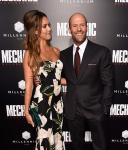 Jessica+Alba+Premiere+Summit+Entertainment+boJOErHgbLhx.jpg