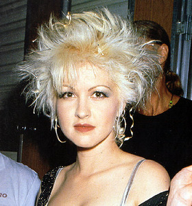 Cyndi-Lauper-cyndi-lauper-1262039_421_450.jpg