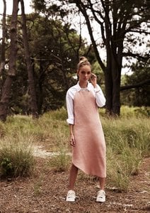 clever-layering-dare-we-say-youll-able-wear-pink.jpg