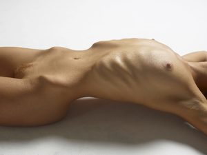 julia-nude-figures-14-10000px.jpg