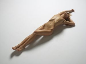 julia-nude-figures-17-10000px.jpg