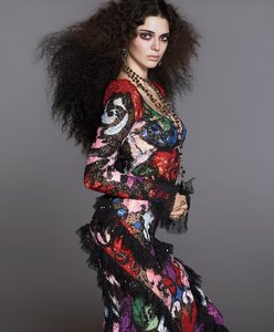 kendall-jenner-2016-september-cover-vogue-10.jpg