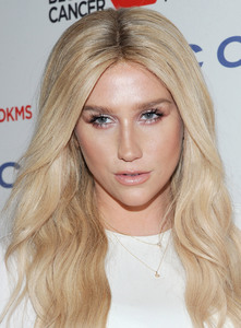 kesha160415BZNimage001.jpg