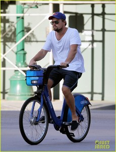 leonardo-dicaprio-citi-bike-nyc-05.jpg