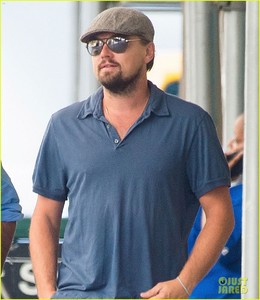 leonardo-dicaprio-works-with-fisher-stevens-in-big-apple-02.jpg