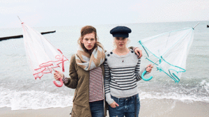 01_gif_lookbook_review.gif