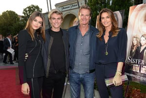 Cindy+Crawford+Sister+Cities+Los+Angeles+Screening+Ssvwkb6tpUzx.jpg