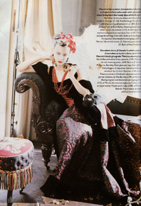 Vogue UK October 1994 photo Pamela Hanson 07.jpg