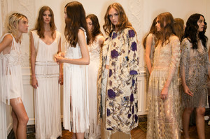 Alberta+Ferretti+Limited+Edition+Fall+2016+Backstage+E21QMIJOGpJx.jpg