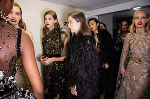 Elie+Saab+Fall+2016+Backstage+soA4hfsQT8Ux.jpg