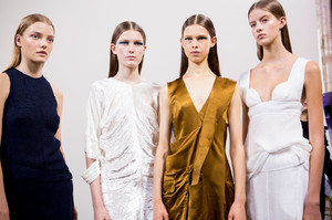 Victoria+Beckham+Spring+2017+Backstage+B0fLzvtgLt-x.jpg