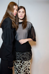 Vera+Wang+Spring+2017+Backstage+_ZdttjAV3QLx.jpg