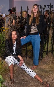 models_at_belstaff-xlarge_trans++1N-0BbrGahnullJmqzE3f79t1Pg2VDixv7okYcOWKLU.JPG