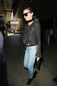 Miranda+Kerr+Miranda+Kerr+Arrives+LAX+tsY-hPQrtV8x.jpg