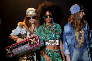 Philipp+Plein+Spring+2017+Backstage+PGE0Y2bo9i4x.jpg