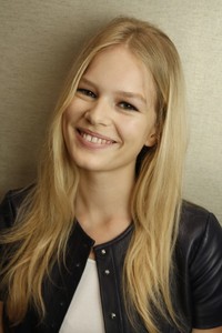 683full-anna-luisa-ewers.jpg