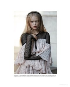 Alice-Wonderland-Fashion-Editorial-Daily-Summer07.jpg