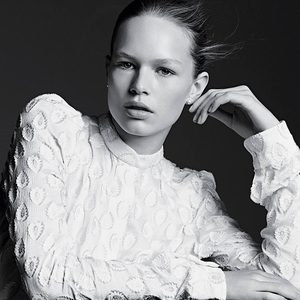 Anna-Ewers-by-Karim-Sadli-for-T-Magazine-1.jpg