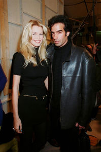 Claudia-Schiffer-et-David-Copperfield-a-Paris-le-10-octobre-1994_exact1024x768_p.jpg