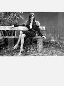 DeannaMiller102003Vogue05.jpg
