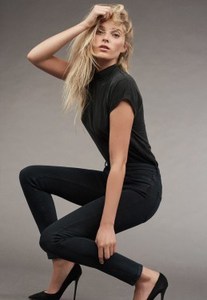 Elsa-Hosk-2016-Mavi-Fall-Winter-Catalogue-008.jpg