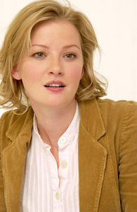 Gretchen_Mol_Pose_Talk.jpg