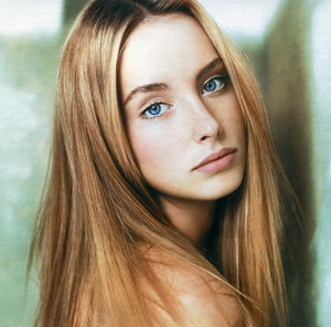 IlzeBajare-MarieClaireFR-February2006-MarcinTyszka-04.jpg