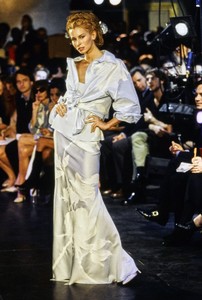 JOHN-GALLIANO-SPRING-1996-RTW-018_e.jpg