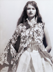 KarolinaMalinowska_LOfficielFR0303phABlommersNSchumm_05.jpg