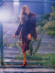 Karolina_Malinowska-Marie_Claire_Japan_Nov2001-Nana_Sakai-02.jpg