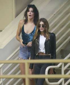 Kendall-Jenner-in-Denim-Shorts--04.jpg