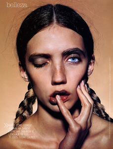 TetyanaBrazhnyk_VogueES0403phDonnaTrope_01.jpg