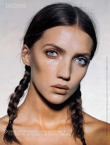 TetyanaBrazhnyk_VogueES0403phDonnaTrope_03.jpg
