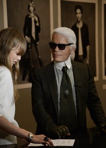 The-little-black-jacket-exhition-in-London-pictures-by-Richard-Young-Edie-Campbell-Karl-Lagerfeld-.jpg