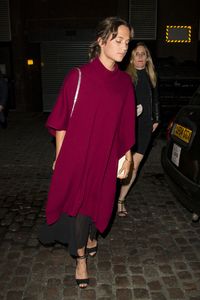alicia-vikander-arriving-at-the-chiltern-firehouse-in-london-9-24-2016-4.jpg