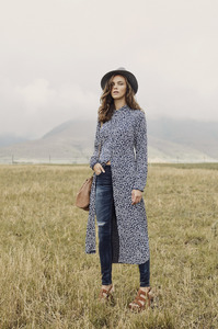 c-a-lookb-fall-f01-513318865.jpg