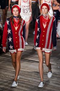 defile-tommy-hilfiger-printemps-ete-2017-new-york-look-64.jpg