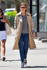 imagenes_celebrities_con_zapatillas_converse_top_looks_alexa_chung_309116895_800x.jpg