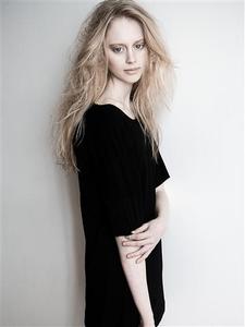 justineelmerolsenmodelsgd8.jpg
