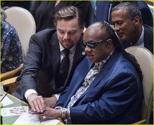 leonardo-dicaprio-michael-douglas-commemorate-international-day-of-peace-01.jpg