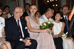 mario-boselli-miranda-kerr-and-jin-ming-attend-the-koradior-show-picture-id610522630.jpg