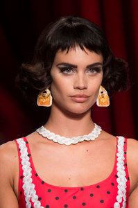 moschino12.jpg