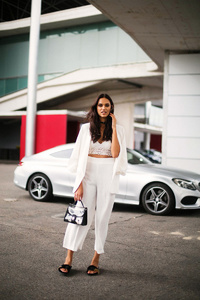 street_style_mercedes_benz_fashion_week_madrid_septiembre_2016_dia_2_224017142_800x.jpg