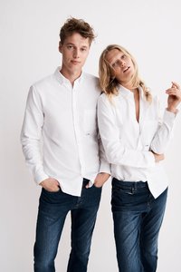 00-holding1.jpg
