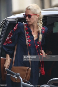 Claudia Schiffer seen in Notting Hill on September 12, 2016 in London, England..jpg