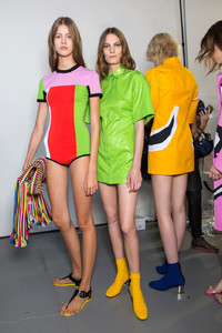 Emilio+Pucci+Spring+2017+Backstage+0ZrcQ1FEGr0x.jpg