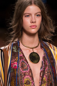 Etro+Spring+2017+Details+B7jgll1ot7dx.jpg