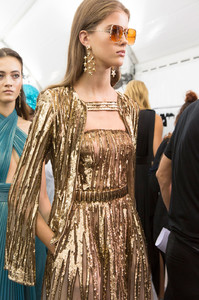 Elie+Saab+Spring+2017+Backstage+-mQ6qc5e4Nqx.jpg